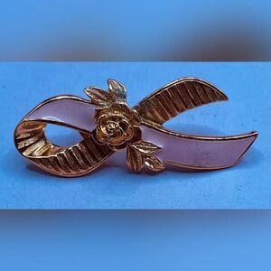 Avon Pink Ribbon Rose Lapel Pin Brooch Gold Enamel Breast Cancer Awareness 2”